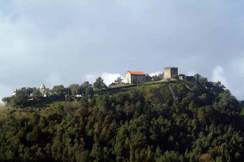 Castelo_de_Lanhoso_5