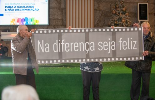 “Direitos, Liberdades e Garantias em Democracia” debatidos em mesa redonda com professor/a universitários, ex-eurodeputada, ex-deputado e ex-ministro