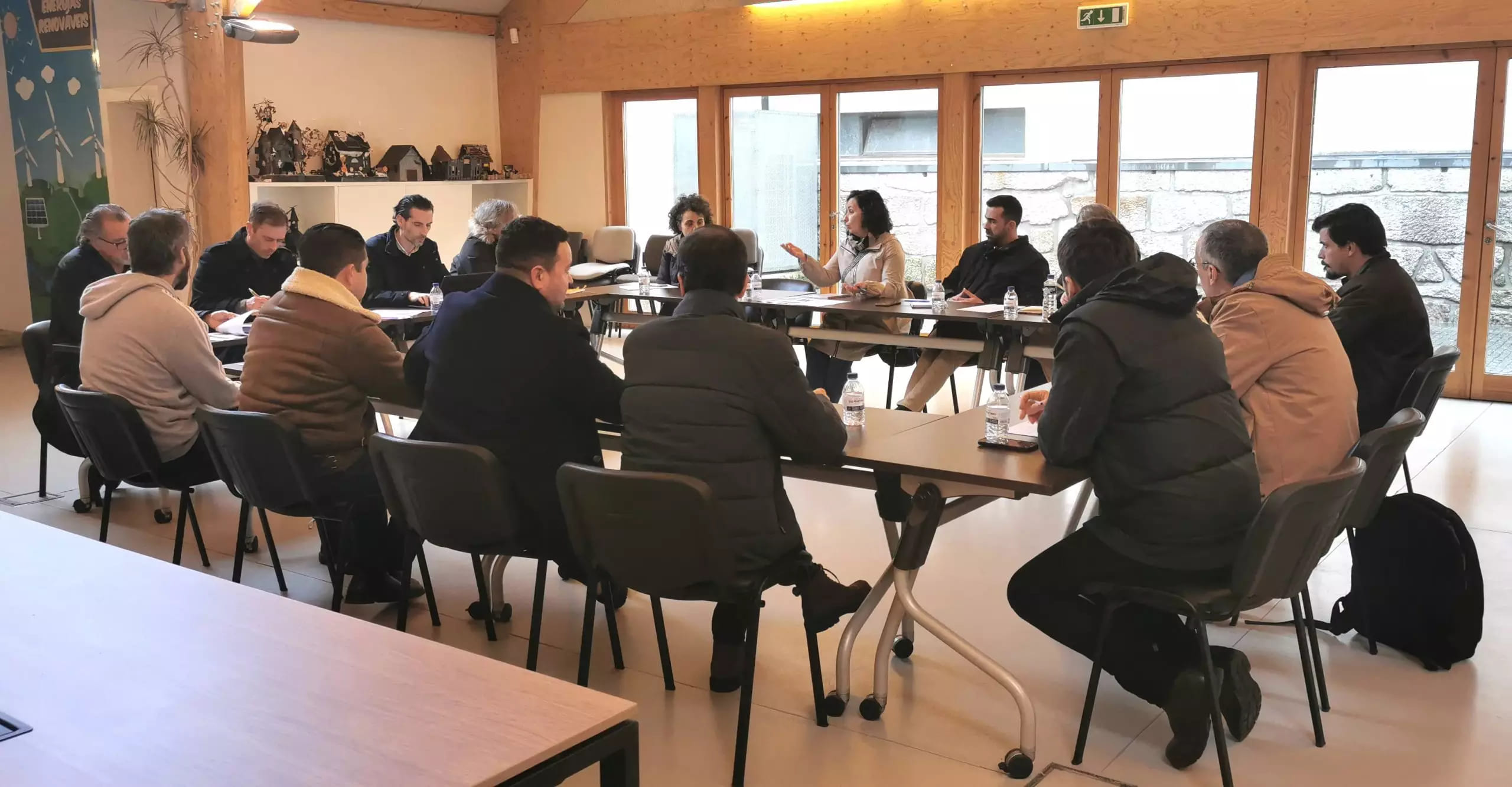 Foto-1-Reuniao-LR - scaled