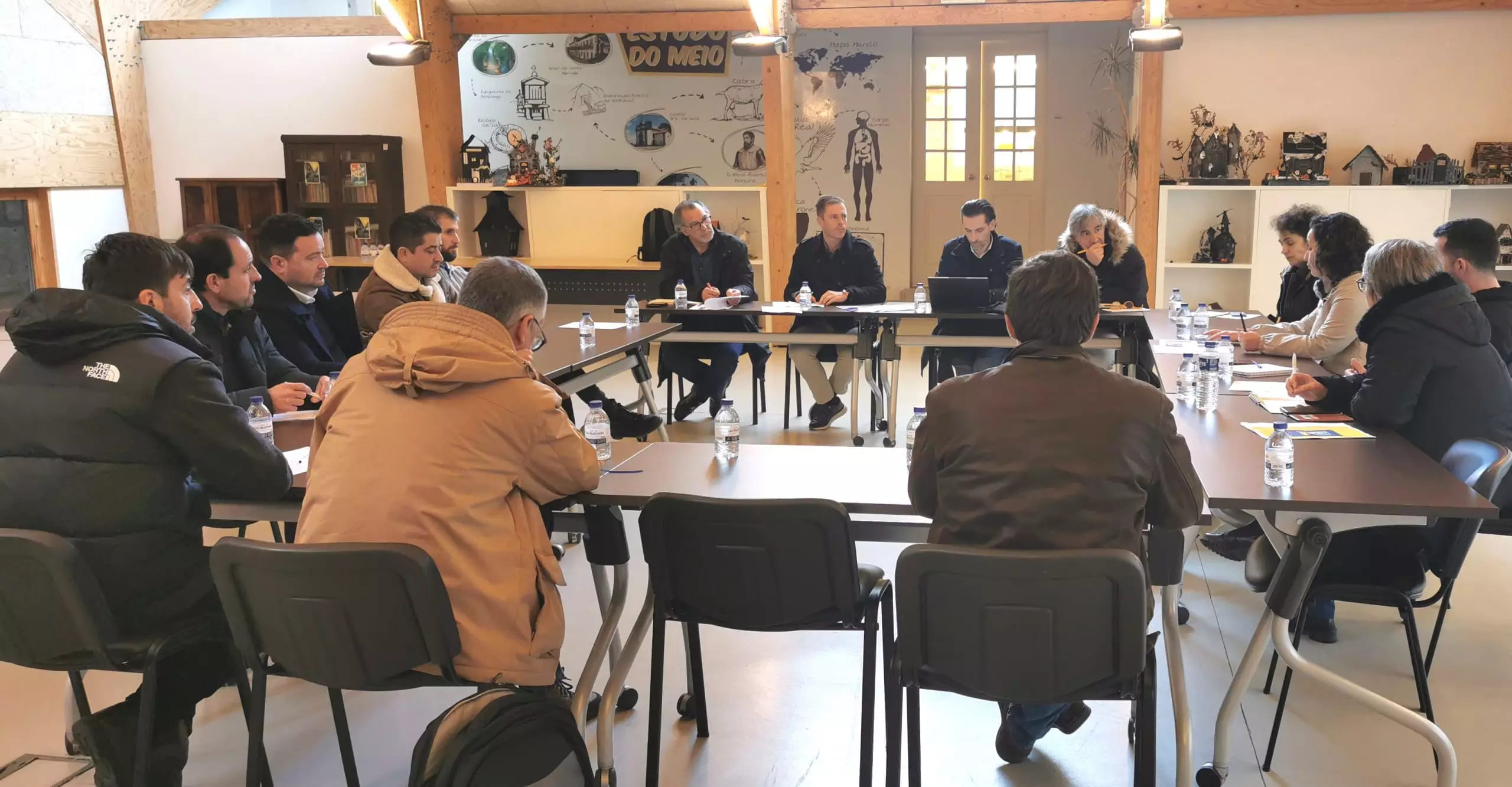 Foto-2-Reuniao-LR - scaled