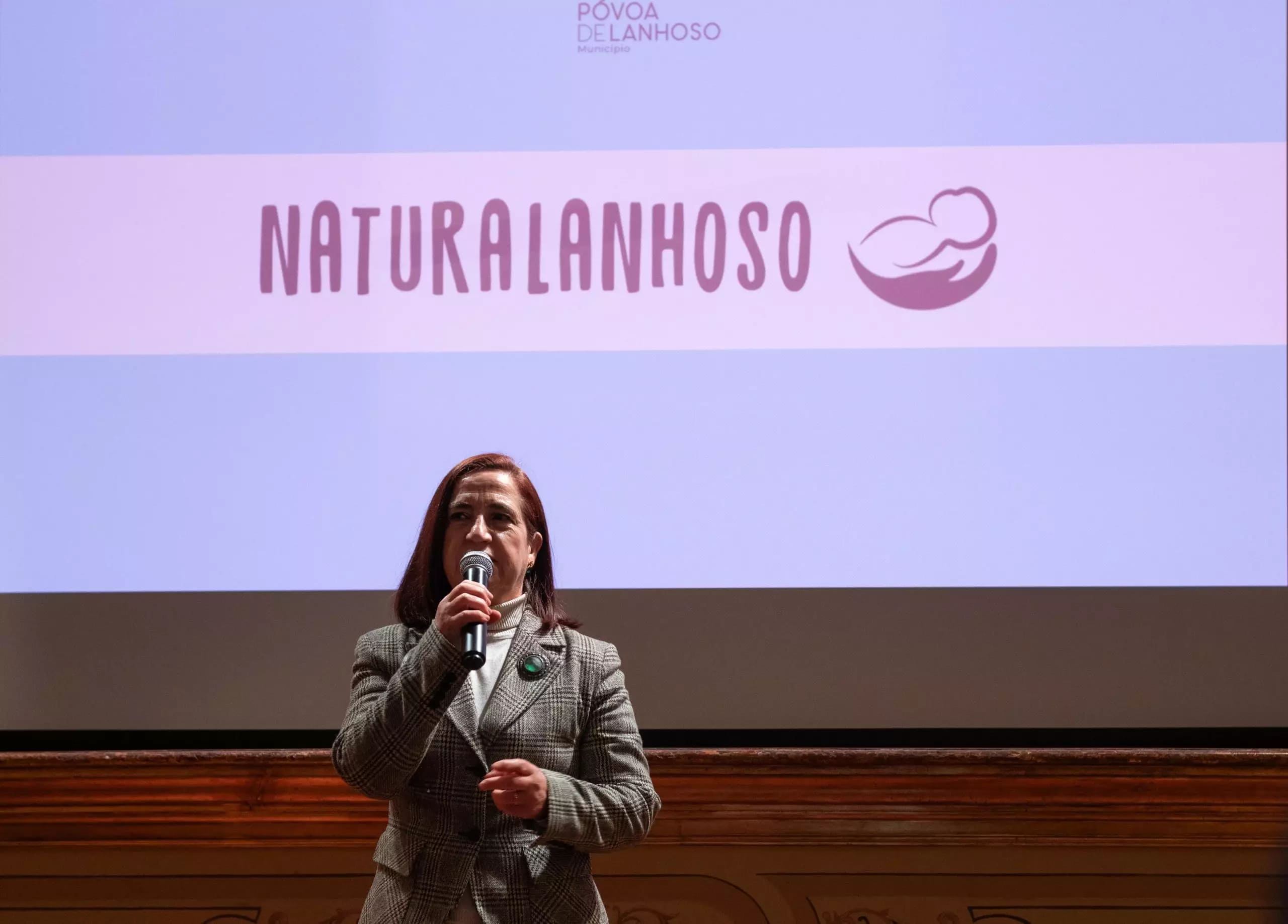 A Câmara Municipal entregou vouchers do apoio NaturaLanhoso