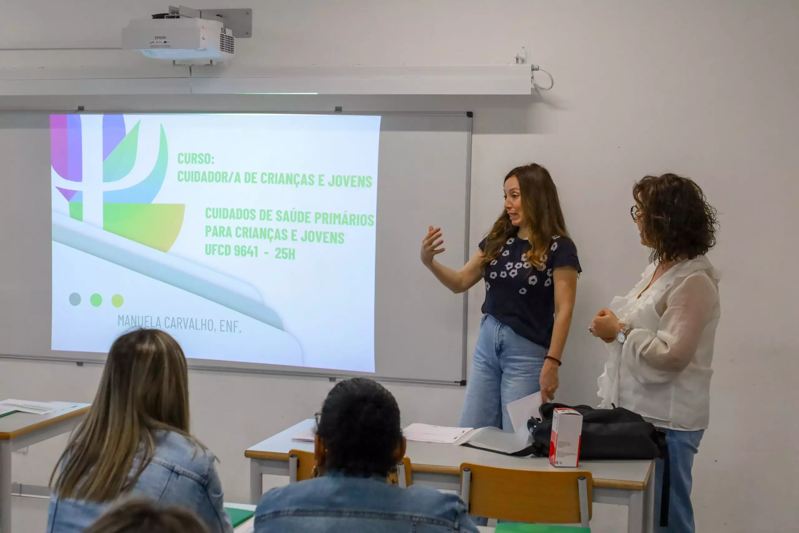 Câmara Municipal promove ação de formação de Cuidados de Saúde Primários para colaboradore...