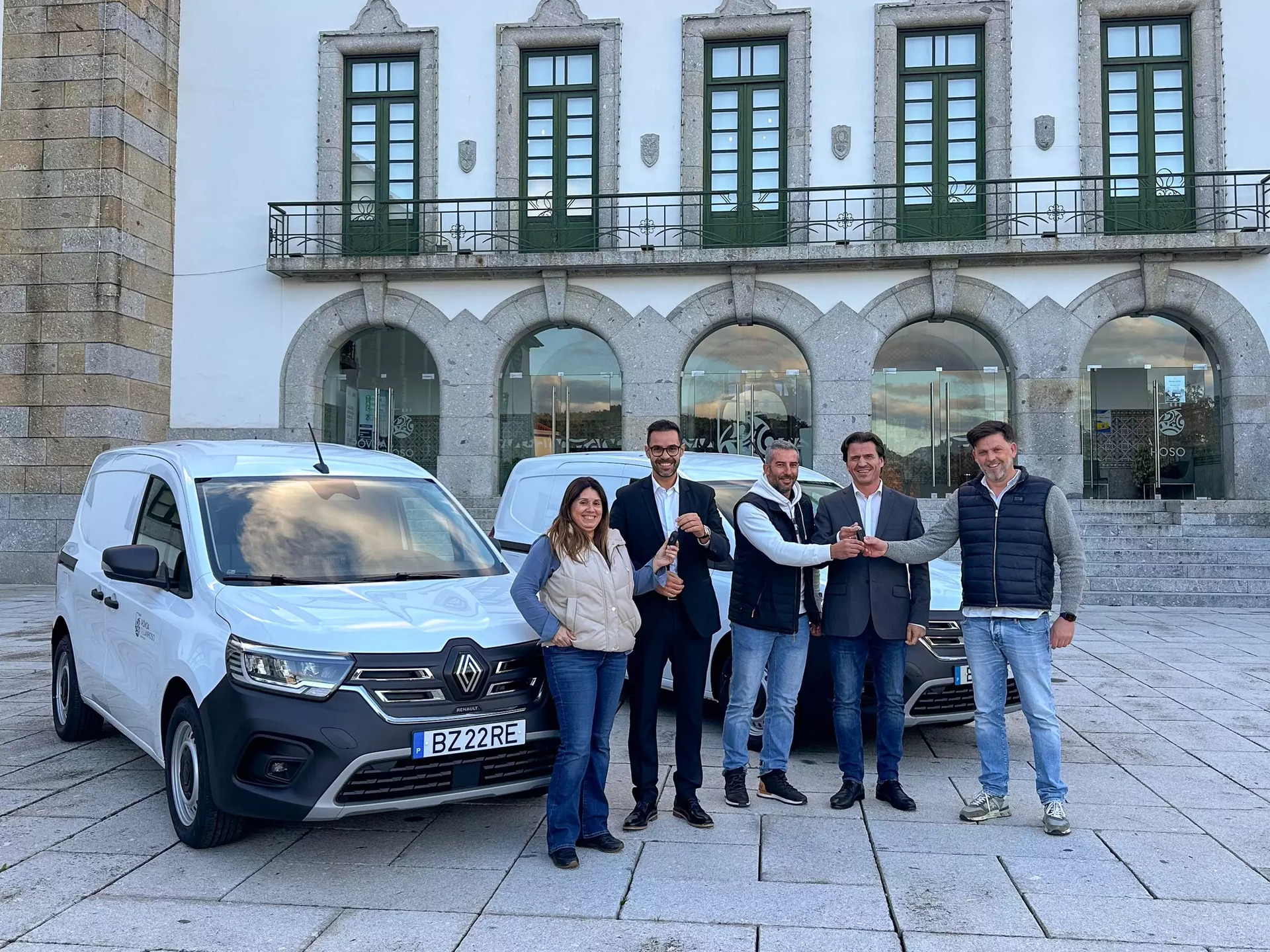 Autarquia povoense com duas novas viaturas elétricas para a recolha de Biorresíduos