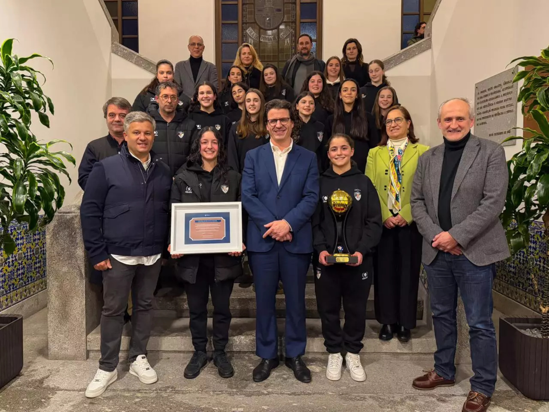 Equipa Feminina de Basquetebol Sub14 do SCMF recebida nos Paços do Concelho