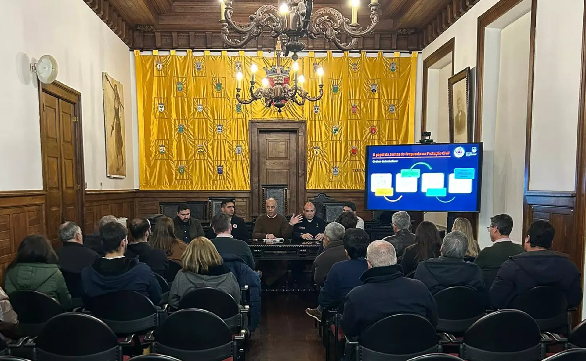 Proteção Civil da Póvoa de Lanhoso promoveu Ação de Formação com objetivo de esclarecer as...