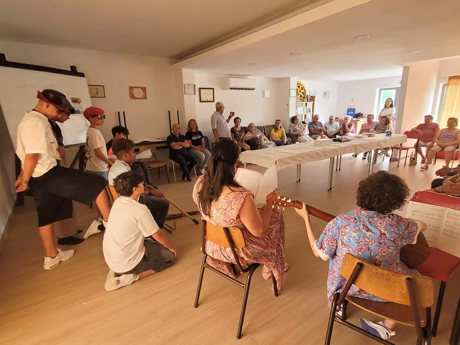 Turma da Escola Básica Gonçalo Sampaio levou teatro à Universidade Sénior
