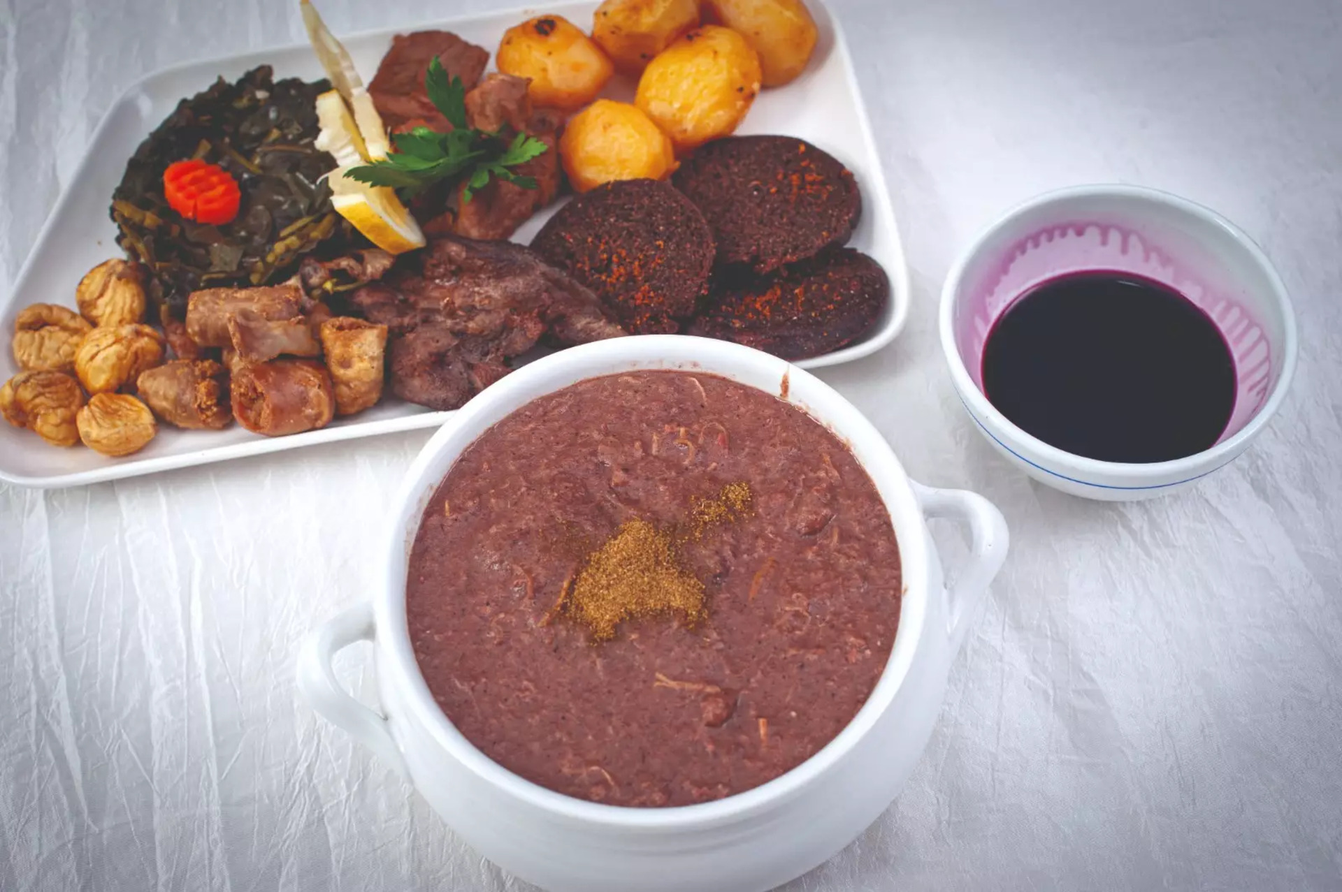 As Papas de Sarrabulho e Rojões serão a melhor opção à mesa – O próximo fim-de-semana...