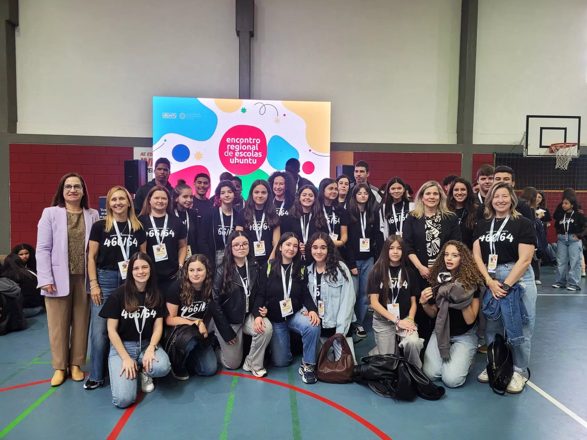 Jovens povoenses no Encontro UBUNTU