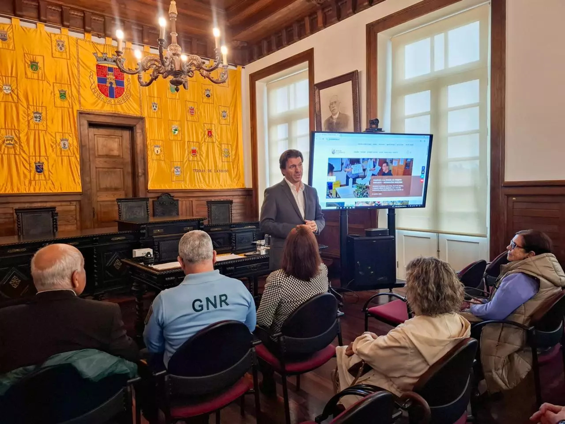 Projeto de teleassistência apresentado em sede de Assembleia Sénior