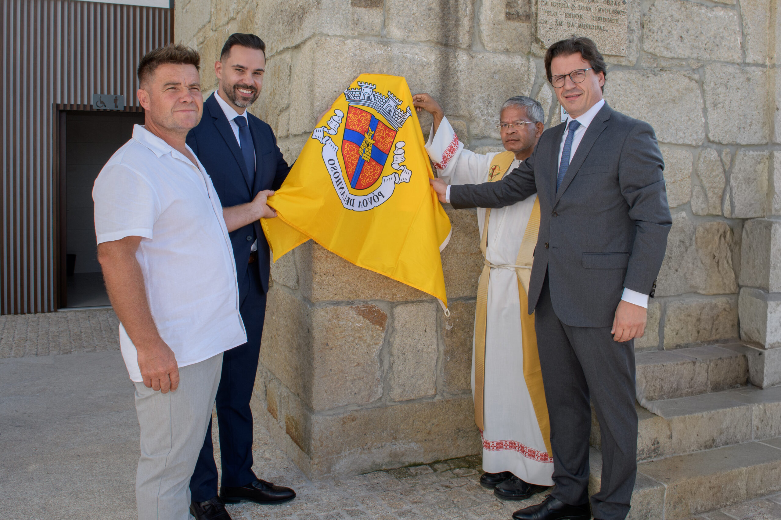 Inauguradas as obras de requalificação do Adro da Igreja de Águas Santas e zona envolvente