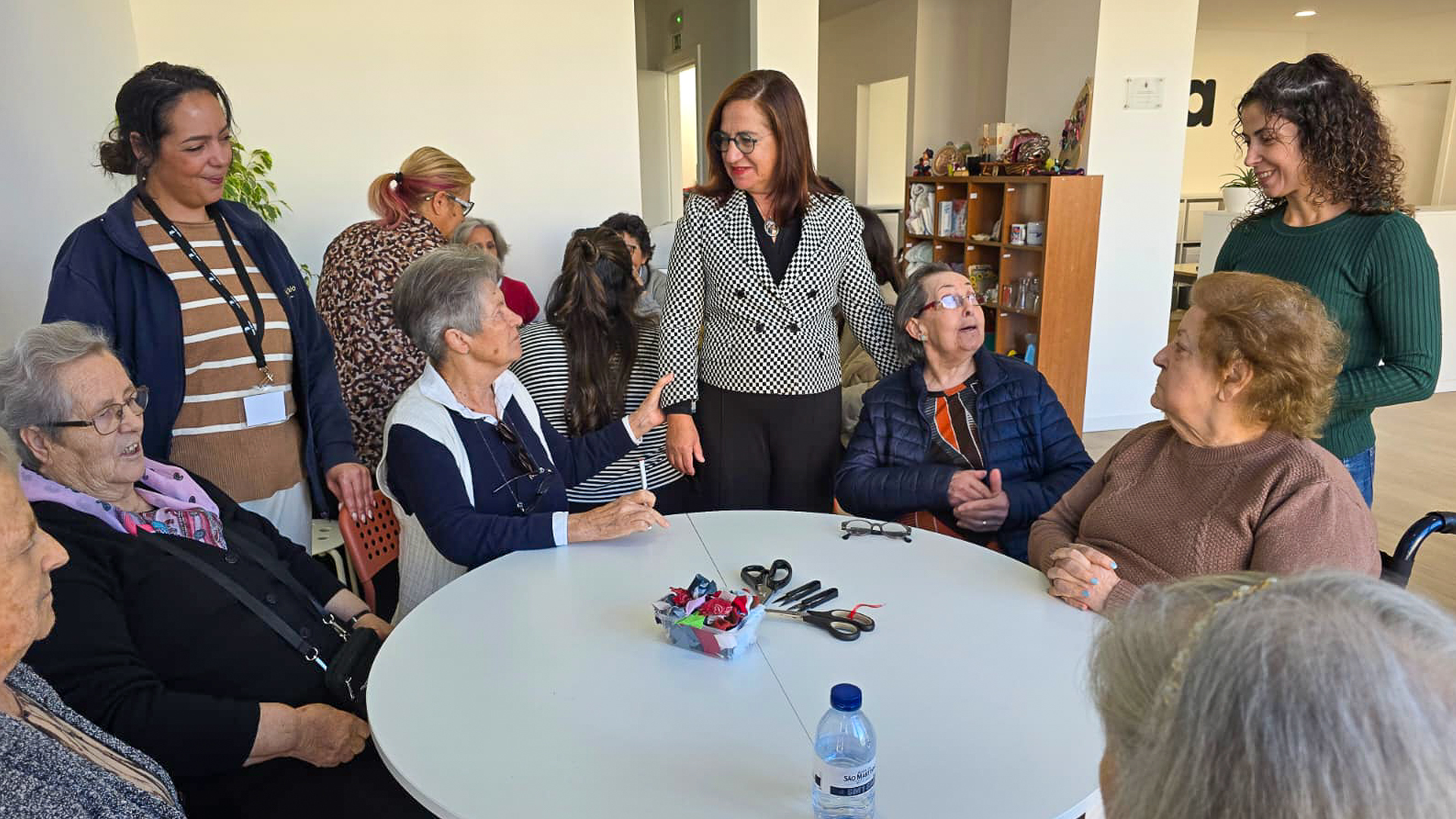 Eco Loja Comunitária: novas Oficinas de Costura Criativa e um impacto que já chega a 500 famílias